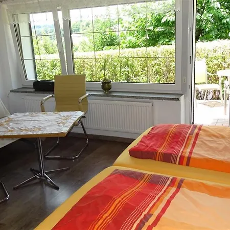 Gastezimmer & Ferienwohnung Berge Värdshus 3*