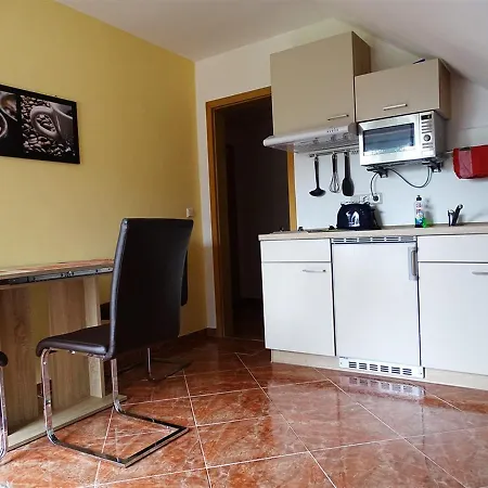 Gastezimmer & Ferienwohnung Berge