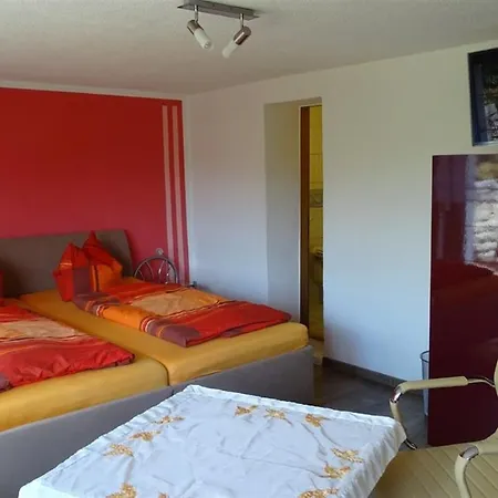 Värdshus Gastezimmer & Ferienwohnung Berge Schirgiswalde-Kirschau